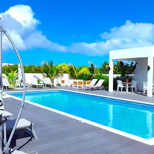 Seascape Hotel
